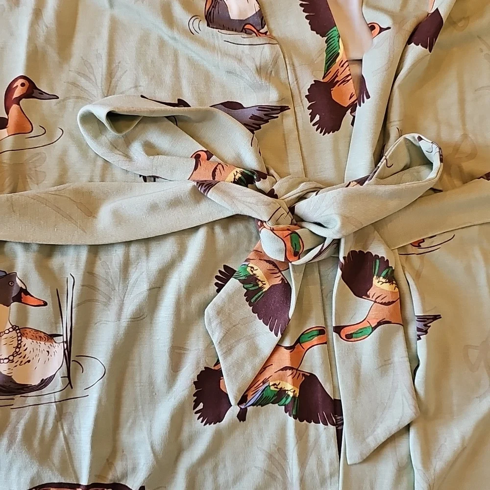 In My Sundays Robe - Picture 5 of 7